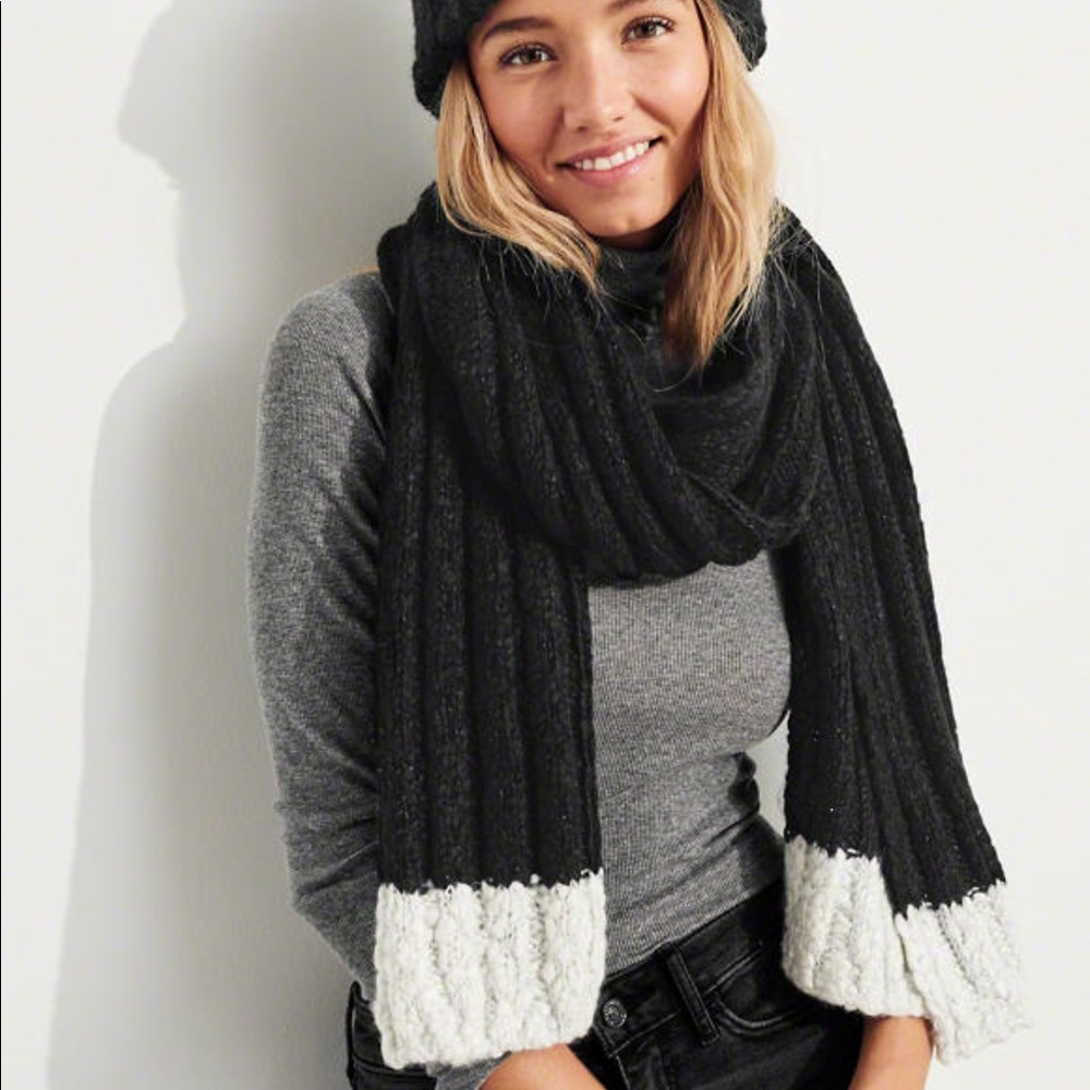 HOLLISTER Ribbed scarf - Picture 2 of 3